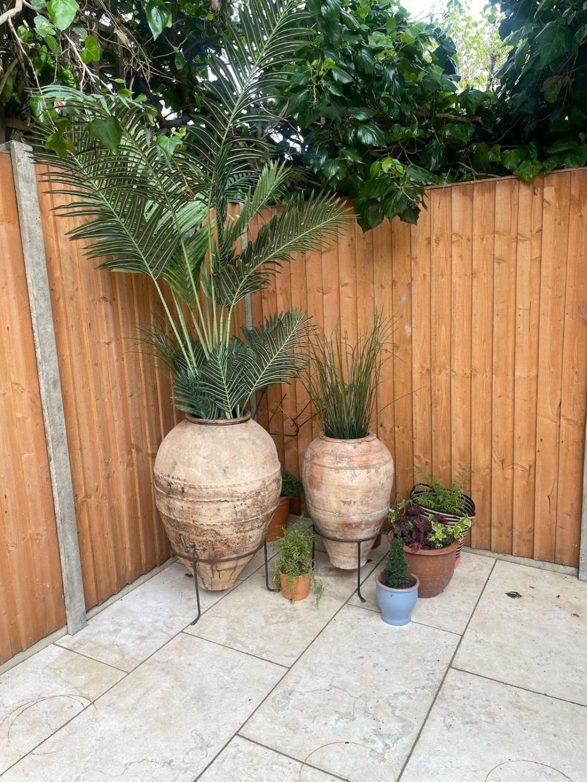 Casa de férias Lavish Maida Vale Townhouse Sleeps Up To 8 With Patio & Office - Open To Short & Long Term Lets